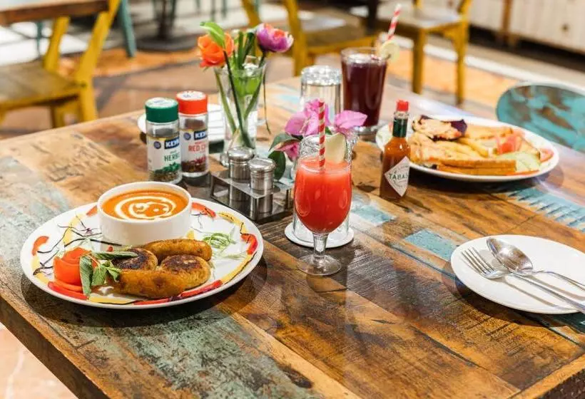 Bougainvilla Apartment