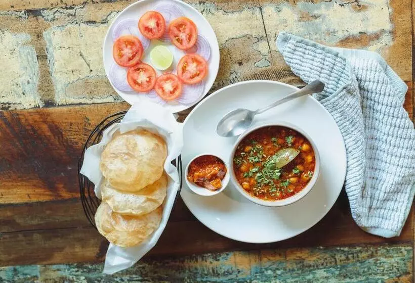 Bougainvilla Apartment