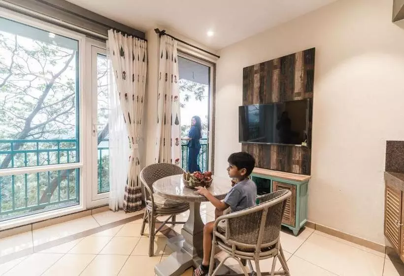 Bougainvilla Apartment