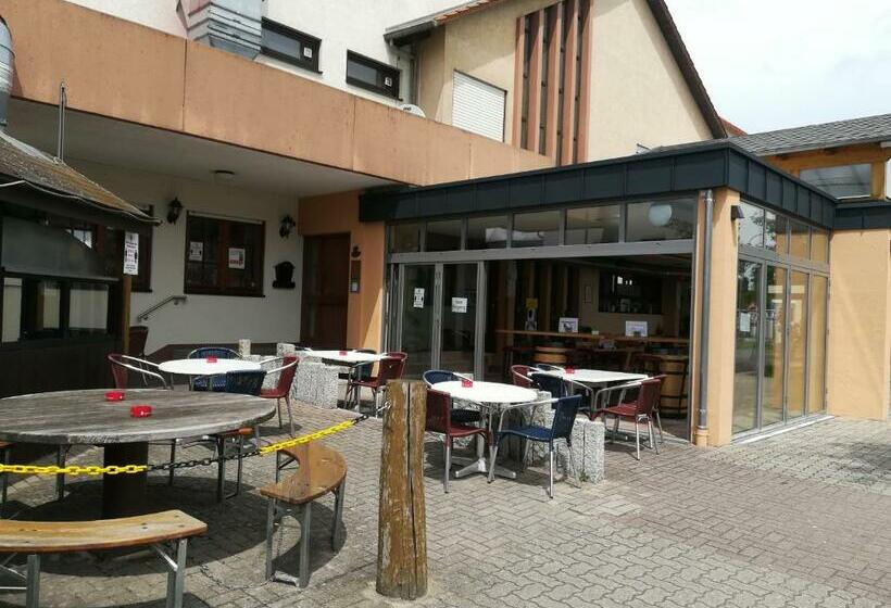 בית מלון כפרי Brauhaus Fröschl