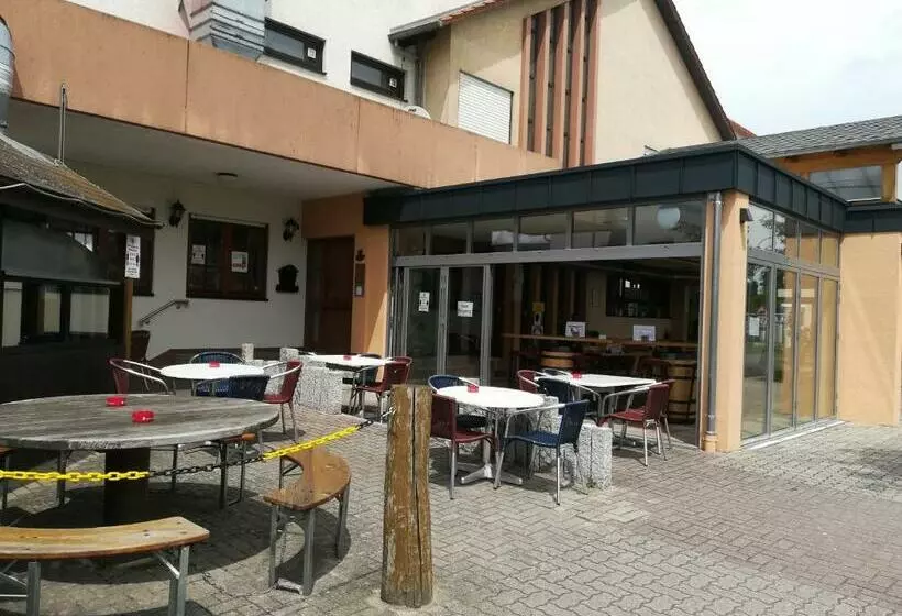 Hotelli Brauhaus Fröschl