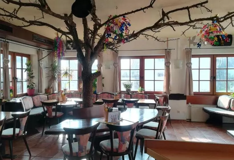 Hotelli Brauhaus Fröschl