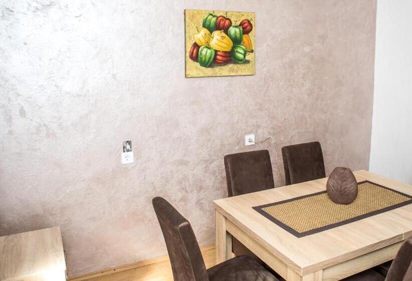 هتل Nikolin Konak