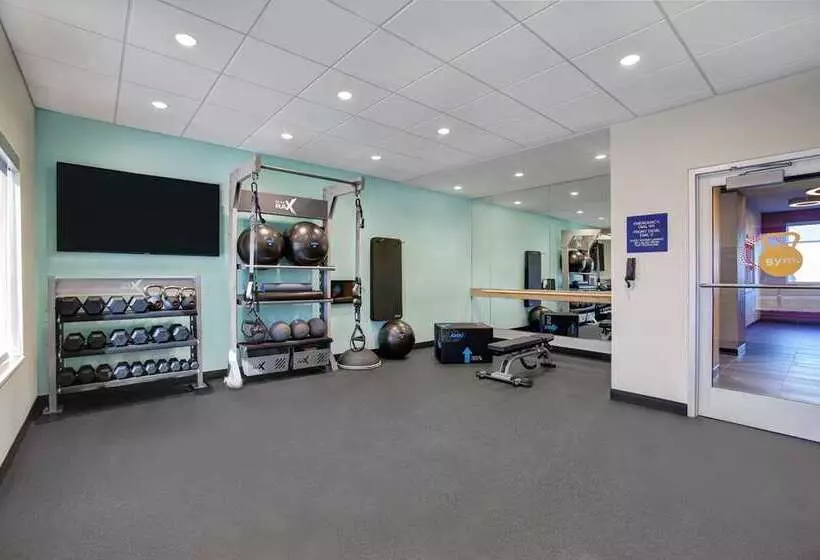 ホテル Tru By Hilton Stoughton