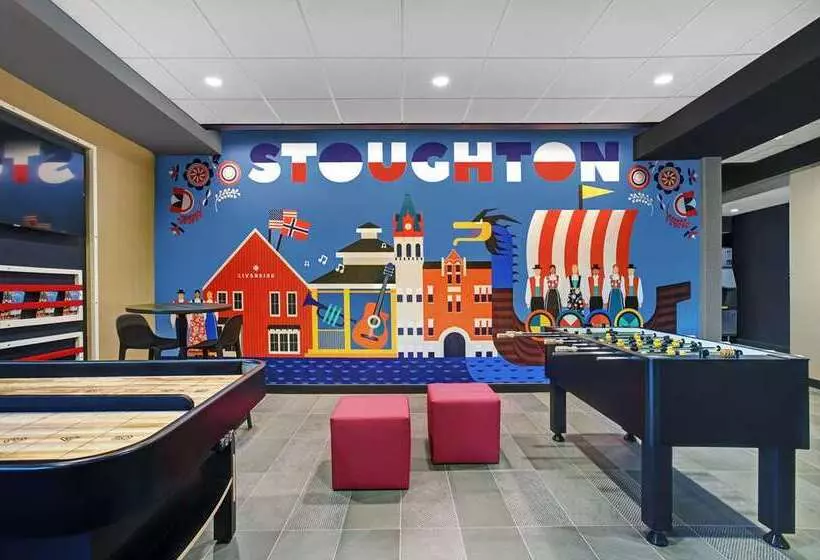 ホテル Tru By Hilton Stoughton