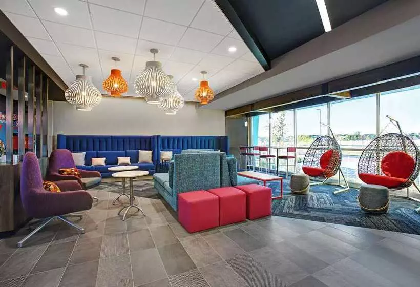 ホテル Tru By Hilton Stoughton