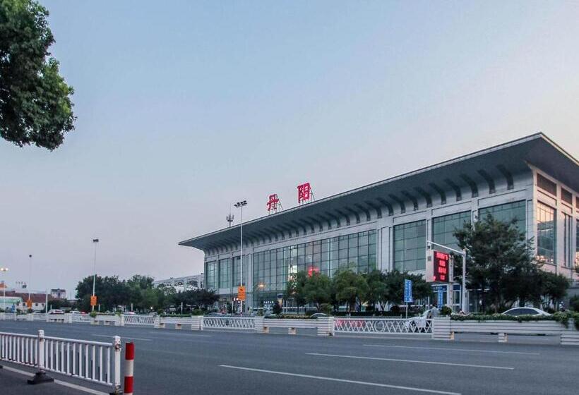 Hotel 7days Inn Danyang Train Station Wuyue Square Branch