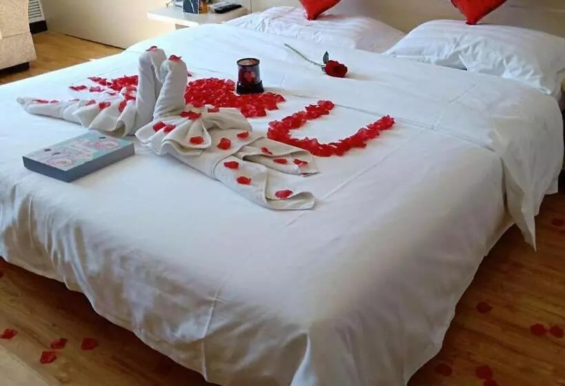 ホテル 7days Premium Shihezi Development Zone Branch