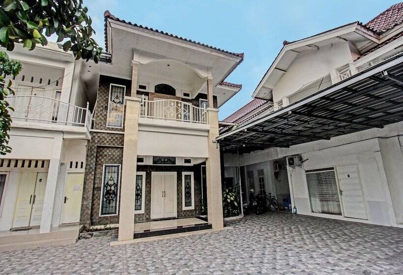 בית מלון כפרי Oyo 3741 Mutiara Syariah 1