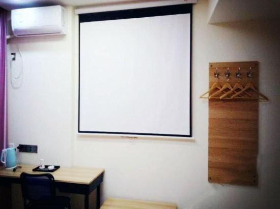 Thank Inn Chain Hotel Jiangxi Ganzhou Yudu County Railway Station Store