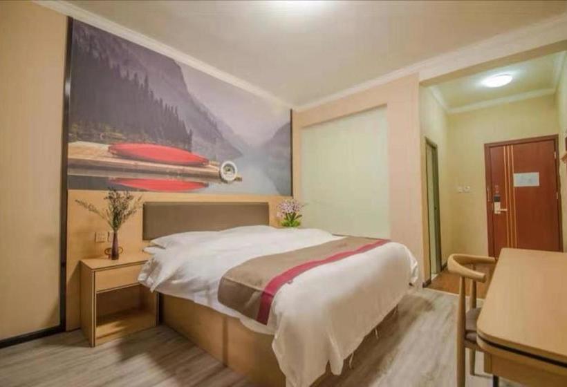 Thank Inn Chain Hotel Yunnan Lijiang Old Town Dashuiche North Gate