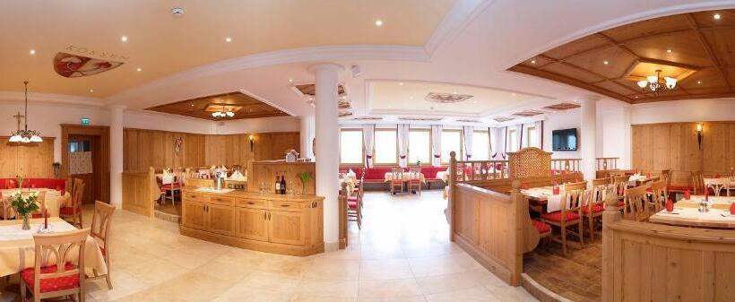 ホテル Waidachhof