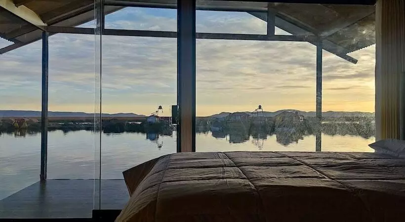 ペンション Uros Suma Jakaña Lodge