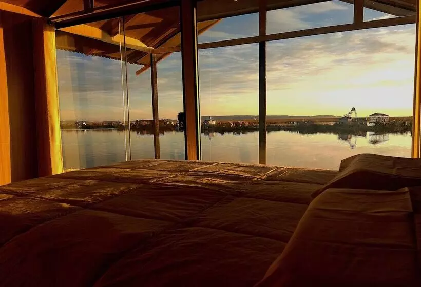ペンション Uros Suma Jakaña Lodge