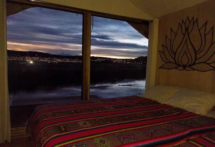 ペンション Uros Suma Jakaña Lodge