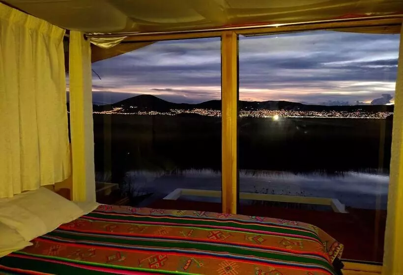 ペンション Uros Suma Jakaña Lodge