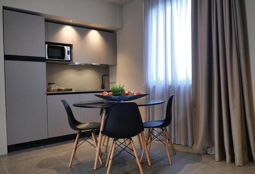 Amare Suite & Apartments