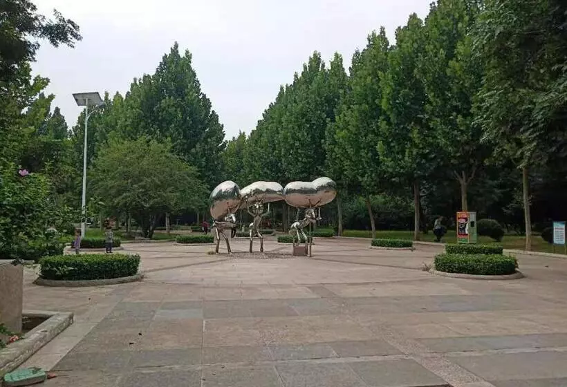 Hotelli 7days Inn Zibo Dongsi Road Shengshi Xincheng