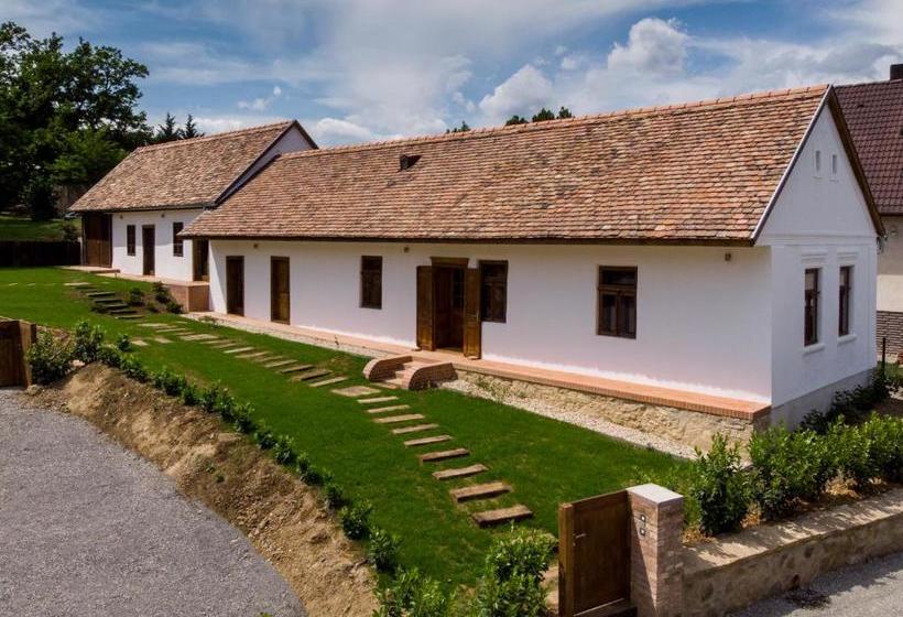 酒店 Almalomb Apartman