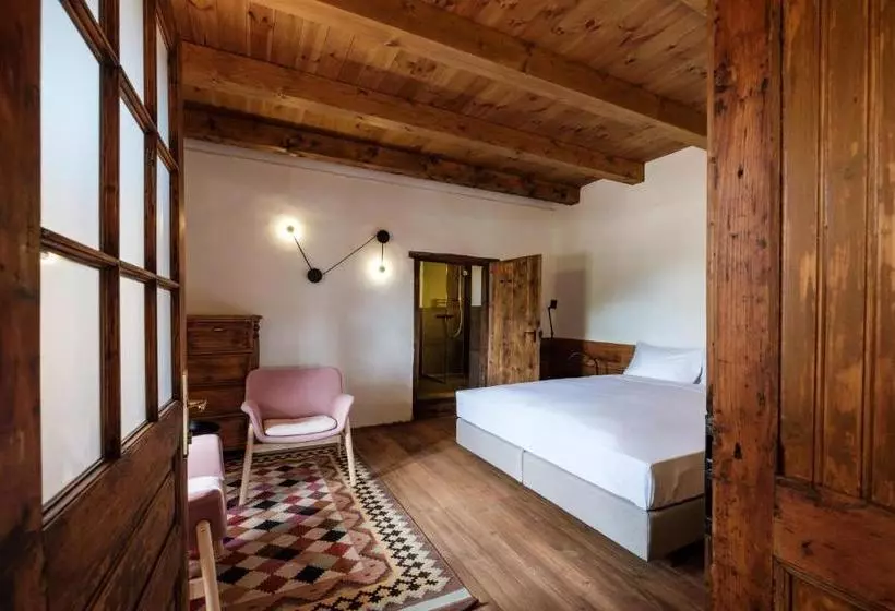 Hotelli Almalomb Apartman