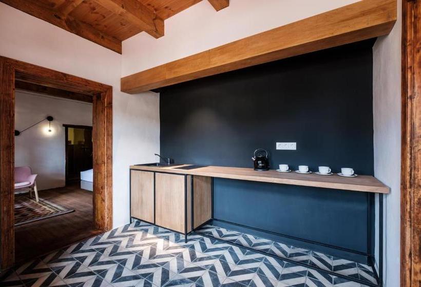 酒店 Almalomb Apartman