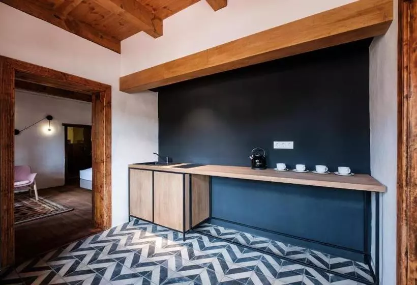 Hotelli Almalomb Apartman