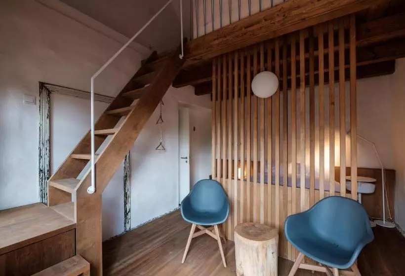 Hotelli Almalomb Apartman