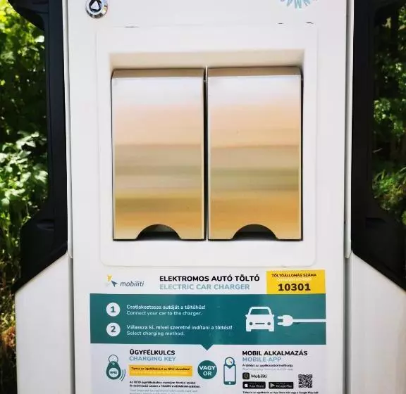 Hotelli Almalomb Apartman