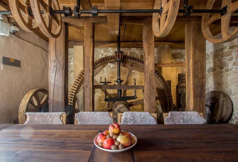 酒店 Almalomb Apartman