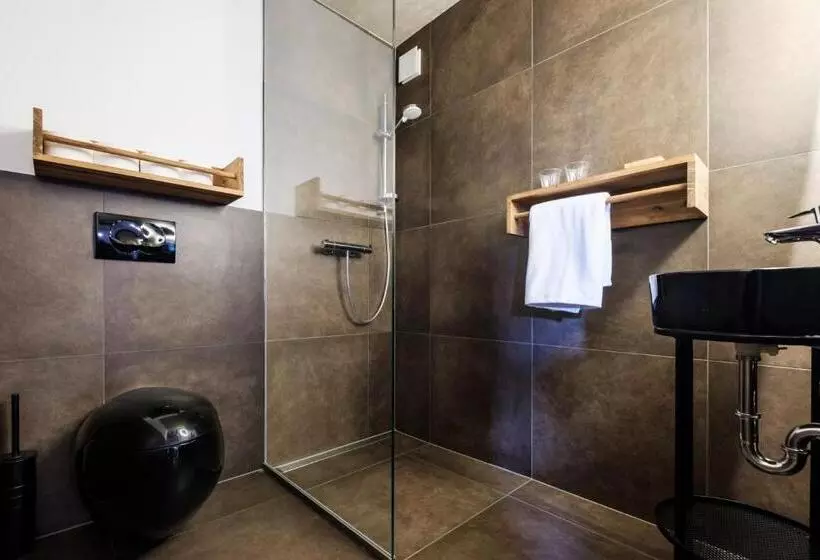 Hotelli Almalomb Apartman