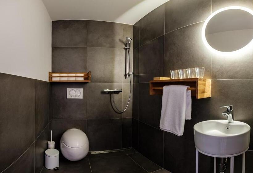 酒店 Almalomb Apartman