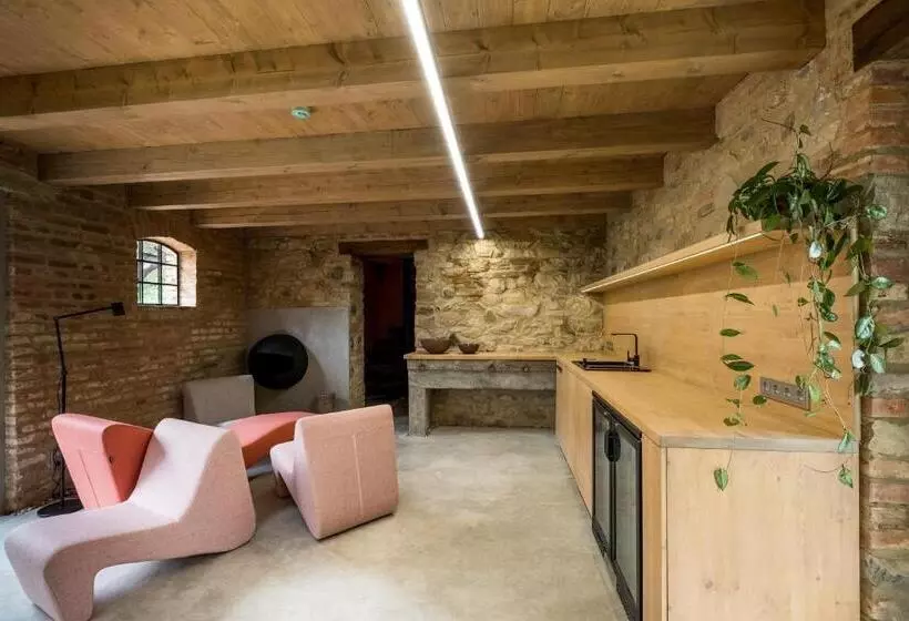 Hotelli Almalomb Apartman