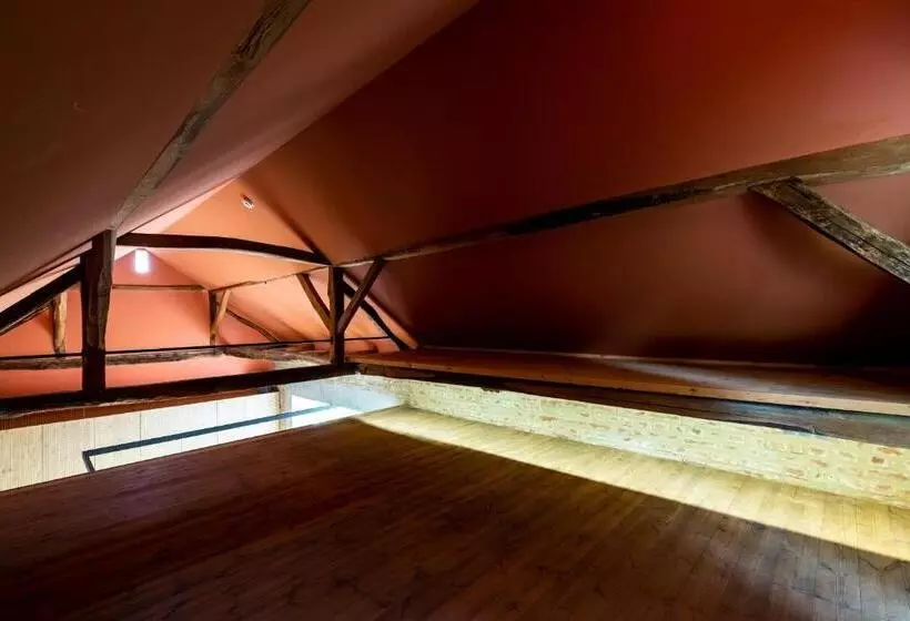 Hotelli Almalomb Apartman