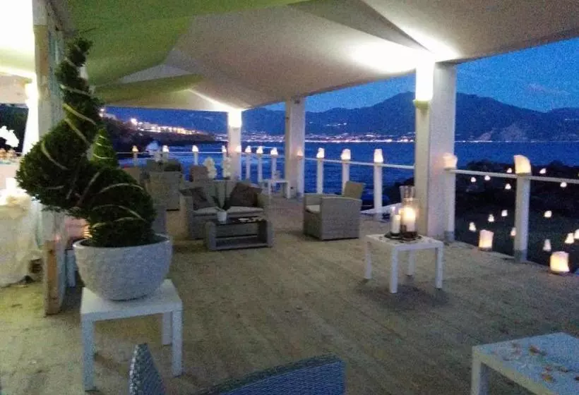 Hotelli Casa Rossa 1888