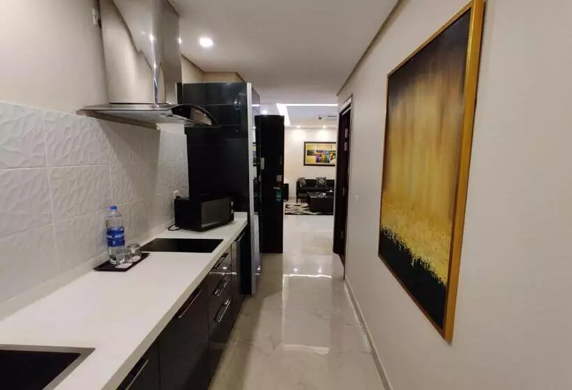 هتل Ramada By Wyndham Lahore Gulberg Ii