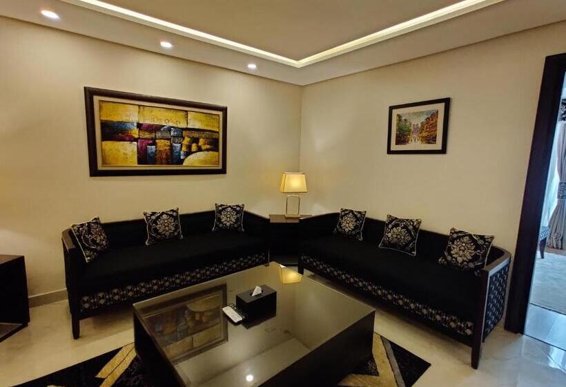 هتل Ramada By Wyndham Lahore Gulberg Ii