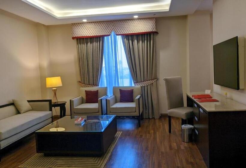 هتل Ramada By Wyndham Lahore Gulberg Ii