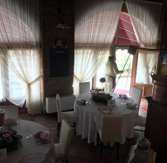 ホテル Ristorante Casalta