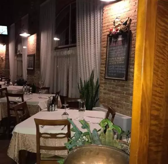 ホテル Ristorante Casalta