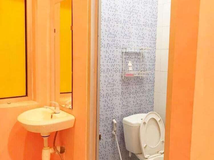 호텔 Roomz Budget Residence