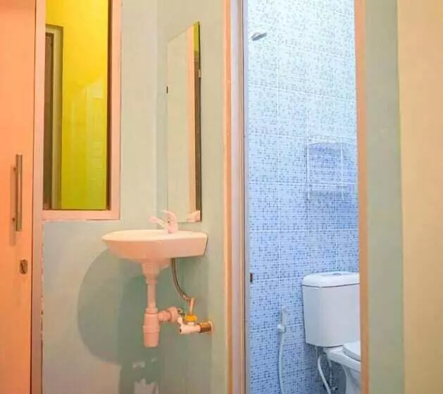 Hotel Roomz Budget Residence