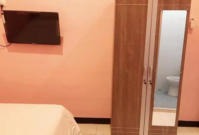 Hotel Roomz Budget Residence