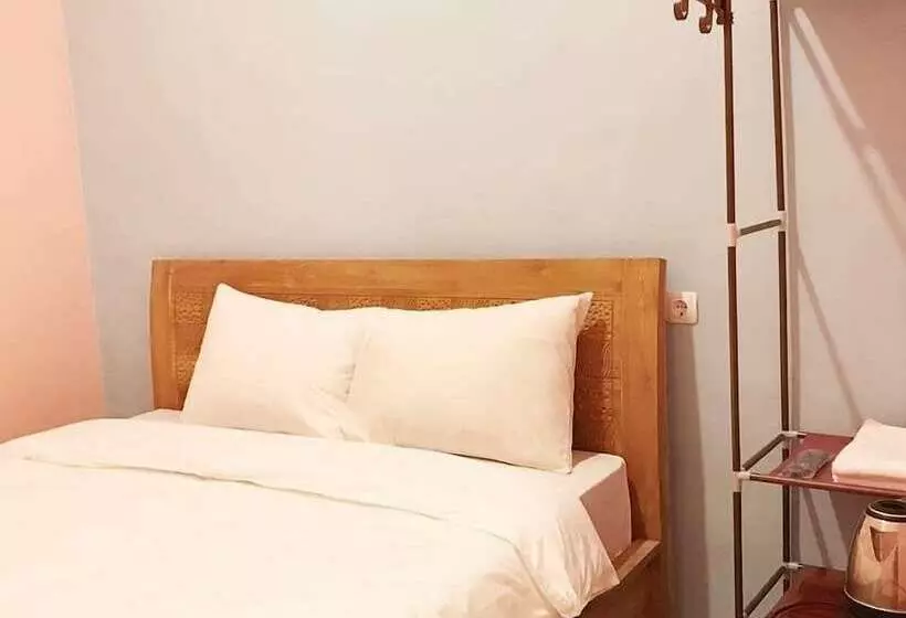 Hotel Roomz Budget Residence