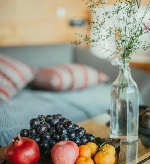 Hotel Shangri La Dala Pasture