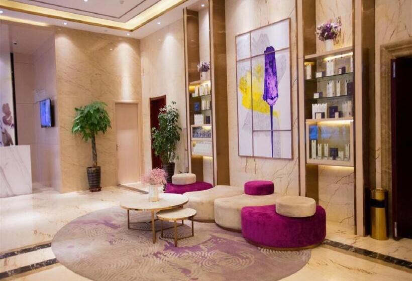 Lavande Hotel Korla City Government Swan Lake