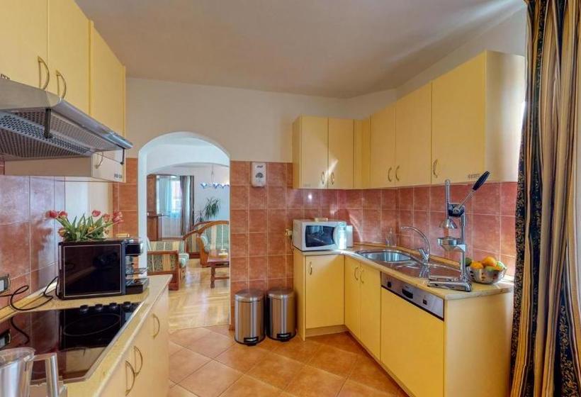 پانسیون Casa 3 Guesthouse