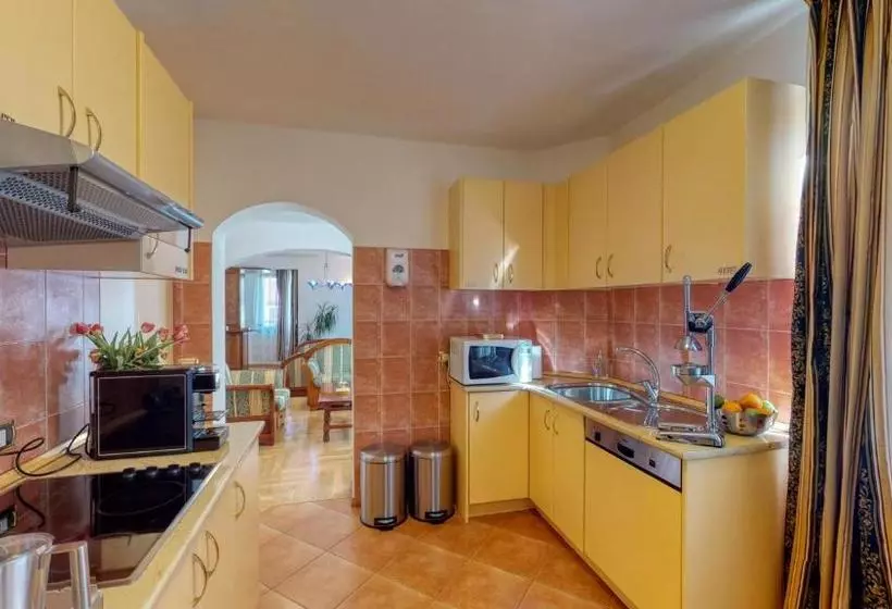 پانسیون Casa 3 Guesthouse