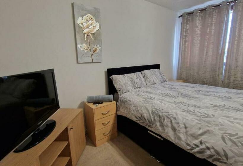 پانسیون Shergold House