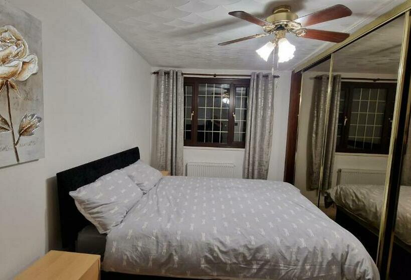 پانسیون Shergold House