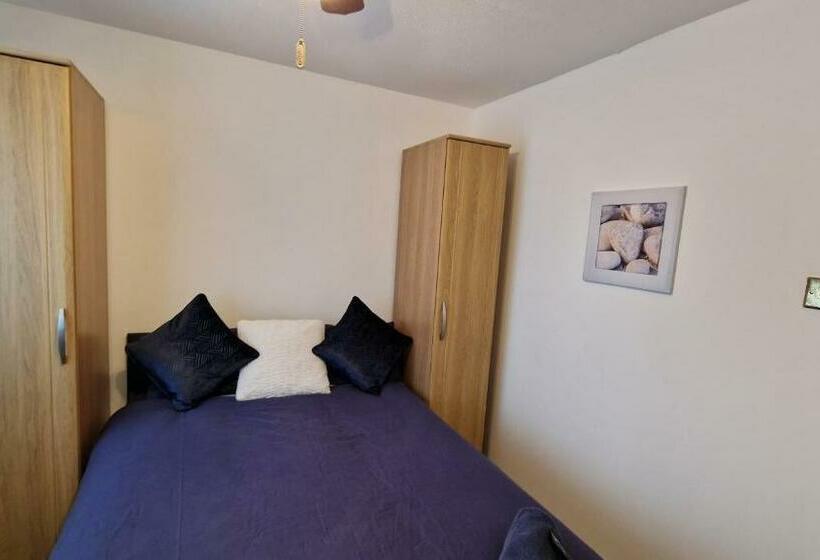 پانسیون Shergold House